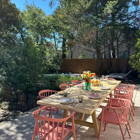 Maison Familiale A La *