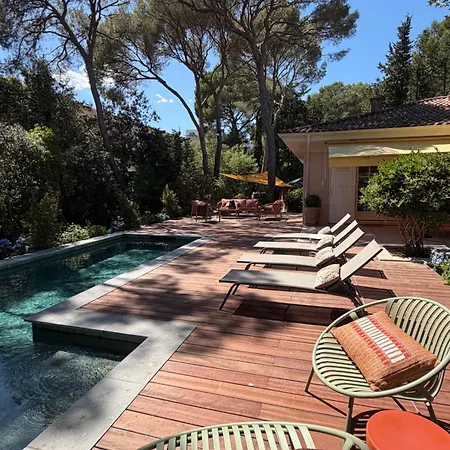 Maison Familiale A La Villa Fréjus